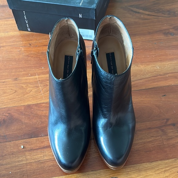 Steve Madden 8.5 Lipstick Black Leather boots - Picture 3 of 5